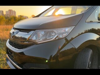 2016 Honda Stepwgn Spada V, чёрный, 1900000 рублей, вид 5