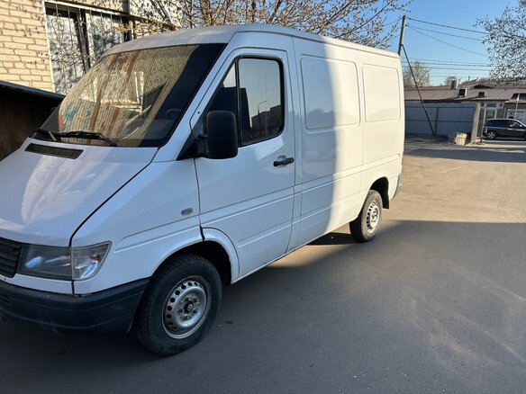 1995 Mercedes-Benz Sprinter, белый, 800000 рублей - вид 2