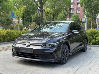 2022 Volkswagen Golf VIII, чёрный, 1950000 рублей, вид 1