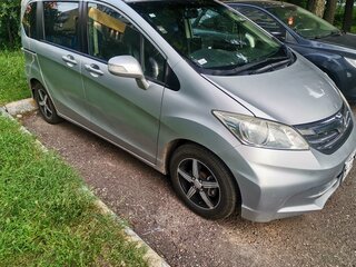 2012 Honda Freed I Рестайлинг, серебристый, 1170000 рублей, вид 1