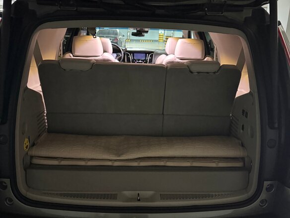 2018 Cadillac Escalade IV, бежевый, 4140000 рублей - вид 31
