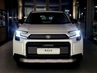 2026 Toyota RAV4 VI (XA60), белый, 4399000 рублей, вид 3