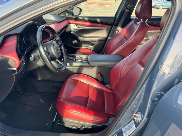 2021 Mazda 3 IV (BP), серый, 2500000 рублей - вид 14