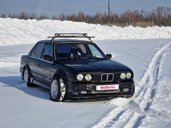 1986 BMW 3 серии 318i II (E30), чёрный