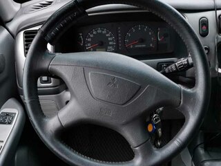 2004 Mitsubishi Pajero Sport I, серебристый, 1300000 рублей, вид 5