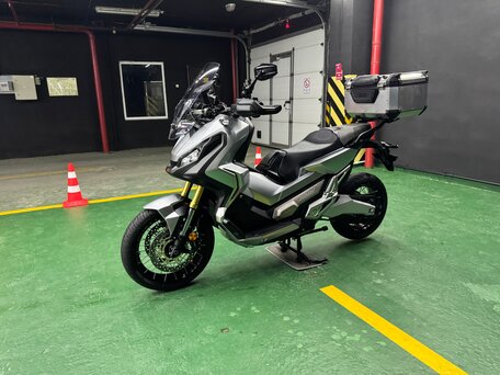 2018 Honda X-ADV, серебристый, 1125000 рублей, вид 4