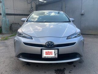 2020 Toyota Prius IV Рестайлинг (XW50), серый, 1950000 рублей, вид 1