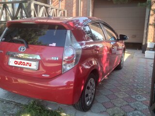 2014 Toyota Aqua I, красный, 760000 рублей, вид 1