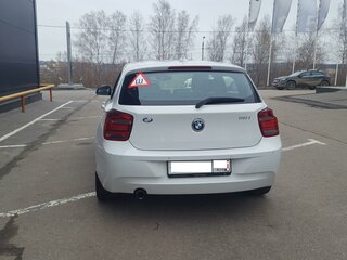 2013 BMW 1 серии 118i II (F20/F21), белый, 1695000 рублей, вид 5