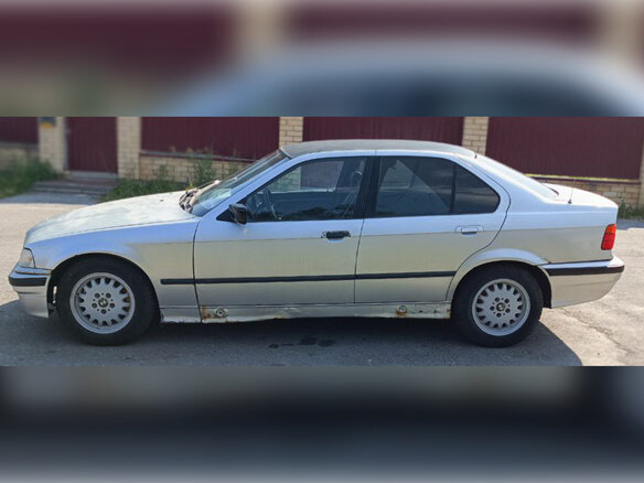 1993 BMW 3 серии 316i III (E36), серебристый, 295000 рублей - вид 3