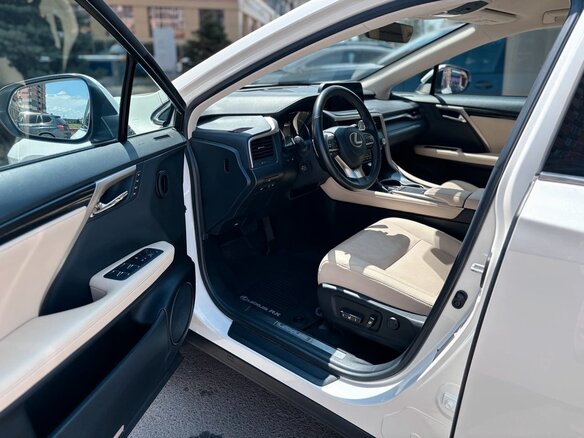2021 Lexus RX 300 IV Рестайлинг, белый, 4850000 рублей - вид 31