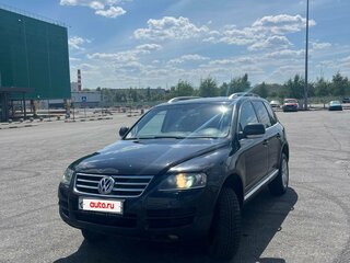 2006 Volkswagen Touareg I Рестайлинг, чёрный, 1050000 рублей, вид 2