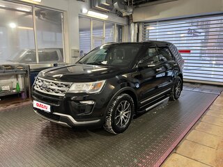 2018 Ford Explorer V Рестайлинг 2, чёрный, 3400000 рублей, вид 1