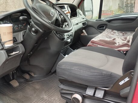 2014 Iveco Daily, красный, 1600000 рублей, вид 3