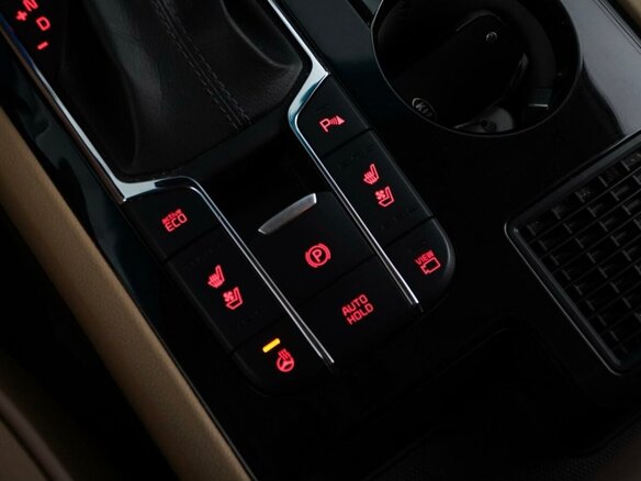 2019 Kia Carnival III, чёрный, 3490000 рублей - вид 21