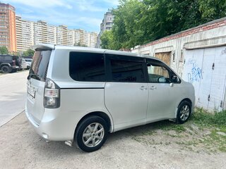 2009 Toyota Voxy II (R70), серый, 950000 рублей, вид 5