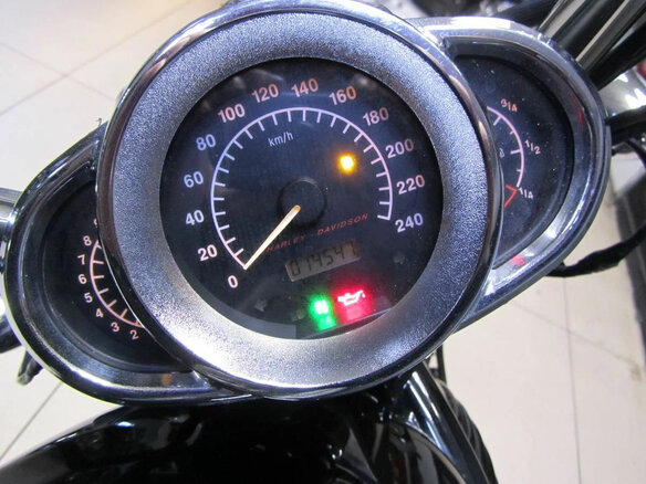 2005 Harley-Davidson V-Rod, чёрный - вид 13