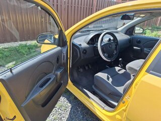 2005 Chevrolet Aveo I, жёлтый, 500000 рублей, вид 4