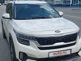 2021 Kia Seltos I, белый, 3180000 рублей, вид 2