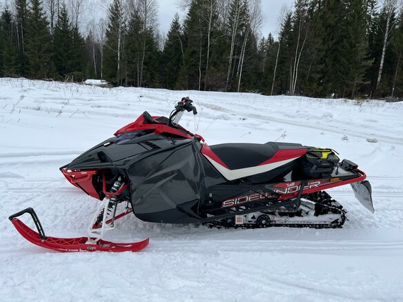2019 Yamaha Sidewinder, красный, 1800000 рублей - вид 3