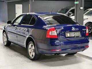 2012 Skoda Octavia II (A5) Рестайлинг, синий, 915000 рублей, вид 5