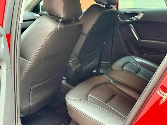 2016 Audi A1 I (8X) Рестайлинг, красный, 1150002 рублей - вид 12