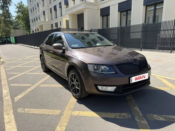 2013 Skoda Octavia III (A7), коричневый, 950000 рублей - вид 4
