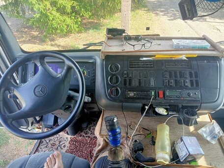 2003 Mercedes-Benz Axor, белый, 2000000 рублей, вид 4