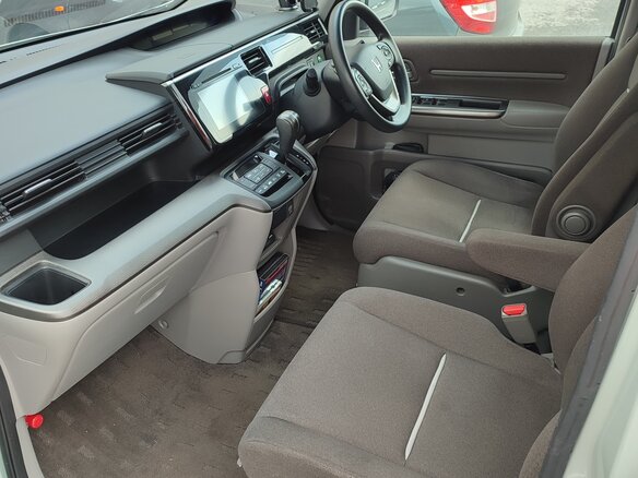 2015 Honda Stepwgn V, зелёный, 1800000 рублей - вид 5