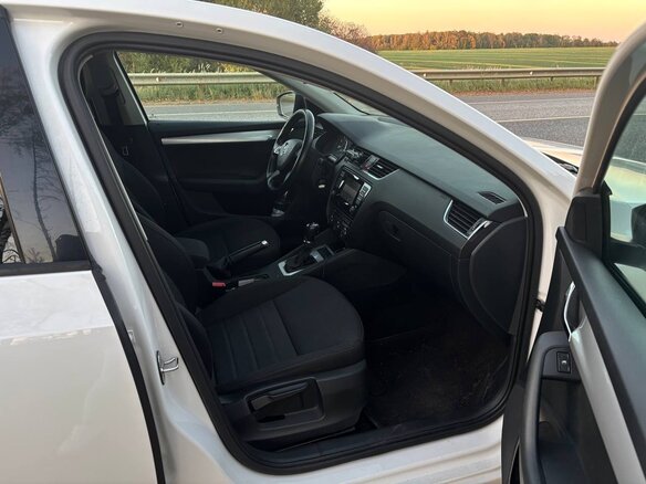 2015 Skoda Octavia III (A7), белый, 1250000 рублей - вид 7