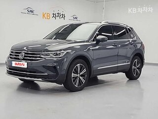 2023 Volkswagen Tiguan II Рестайлинг, серебристый, 2543010 рублей, вид 1