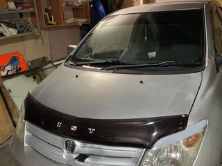 2003 Toyota Ist I, серебристый, 430000 рублей, вид 1