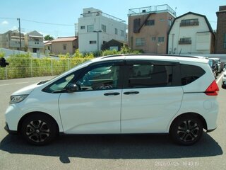 2022 Honda Freed II Рестайлинг, белый, 1154000 рублей, вид 2