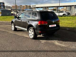 2006 Volkswagen Touareg I, чёрный, 840000 рублей, вид 4