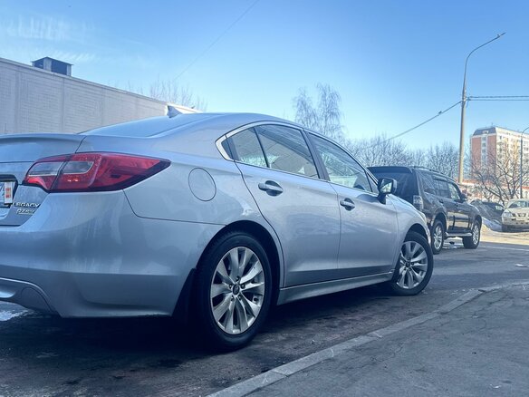 2016 Subaru Legacy VI, серебристый - вид 9