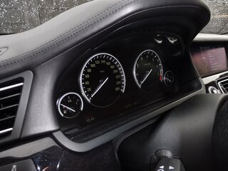 2010 BMW 7 серии Long 750Li xDrive V (F01/F02/F04), чёрный, 2000000 рублей, вид 5