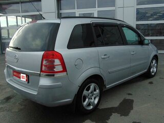 2008 Opel Zafira B Рестайлинг, серебристый, 600000 рублей, вид 3