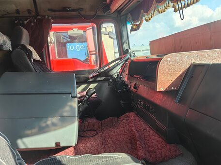 1992 MAN F (F7/F8/F9/F90), красный, 700000 рублей, вид 4