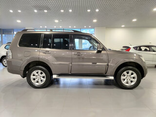 2012 Mitsubishi Pajero IV Рестайлинг 1, коричневый, 1947000 рублей, вид 4