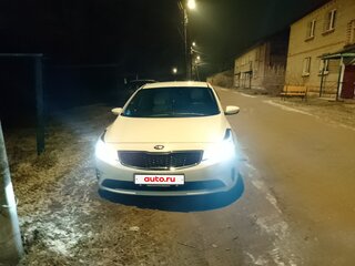 2019 Kia Cerato III Рестайлинг (Classic), белый, 1400000 рублей, вид 1