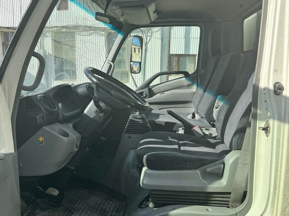 2018 Hino Series 300 (Dutro), белый, 3500000 рублей - вид 8