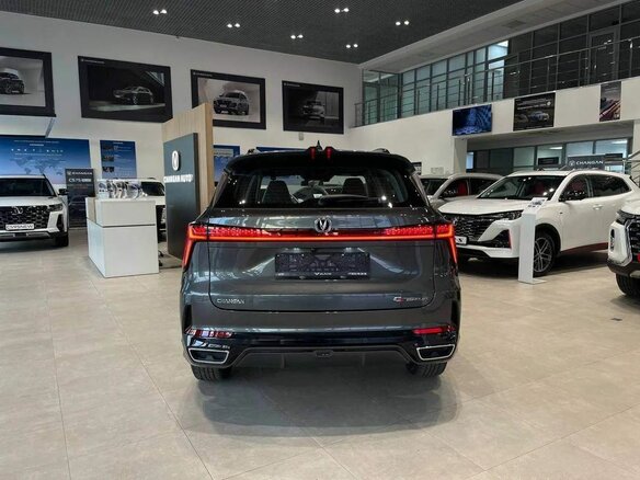 2025 Changan CS75 Plus III, серый, 3782465 рублей - вид 4