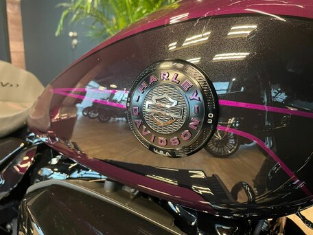 2025 Harley-Davidson CVO Road Glide, фиолетовый, 6500000 рублей, вид 2