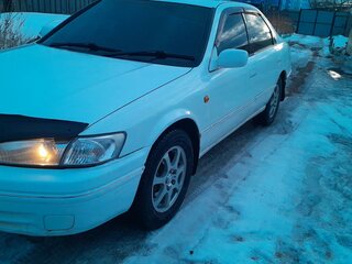 1999 Toyota Camry IV (XV20) Рестайлинг, белый, 570000 рублей, вид 3