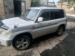 2001 Mitsubishi Pajero iO, серый, 480000 рублей, вид 3