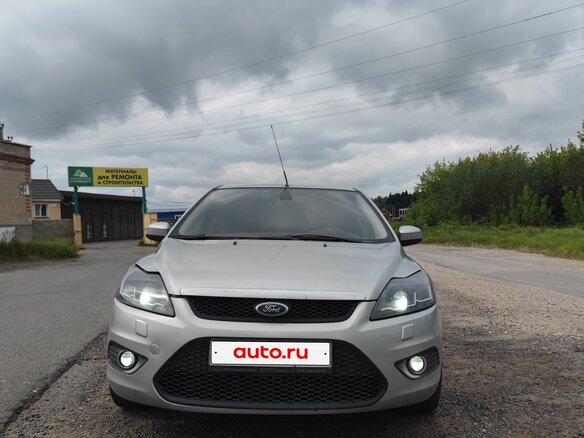 2008 Ford Focus II Рестайлинг, серебристый, 450000 рублей - вид 1