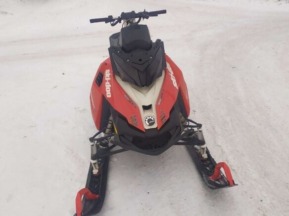 2015 BRP Ski-Doo Summit 800, красный, 1050000 рублей - вид 5