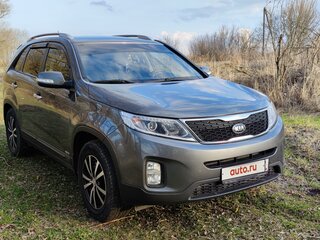 2014 Kia Sorento II Рестайлинг, серебристый, 1600000 рублей, вид 4