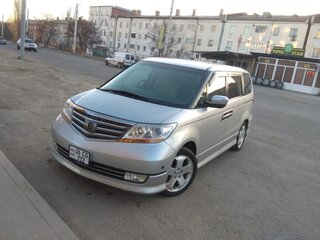 2007 Honda Elysion I Рестайлинг, серебристый, 1400000 рублей, вид 1