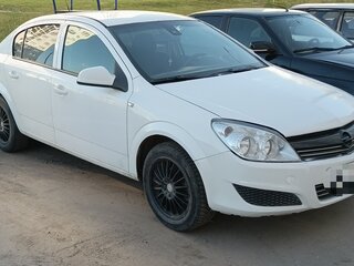 2011 Opel Astra H Рестайлинг, белый, 450000 рублей, вид 1